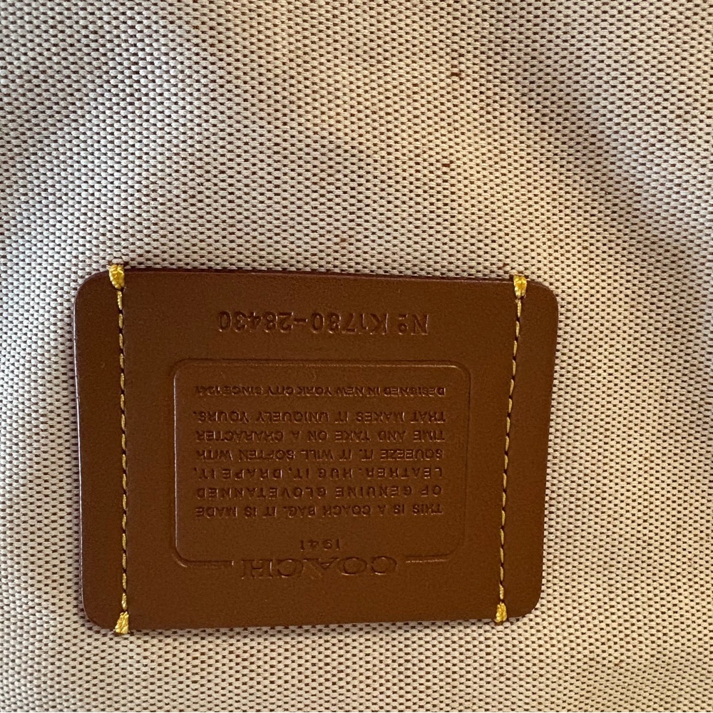 Coach Cream Leather Women's Bag - Picture 5 of 12